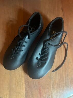EUC so danca toddler tap shoes size 9.5